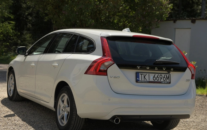 Volvo V60 cena 43900 przebieg: 234226, rok produkcji 2016 z Darłowo małe 667